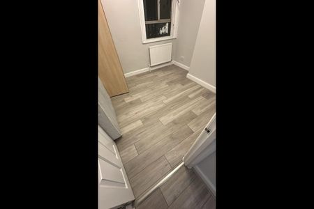 1 Bed Flat, Valmar Road, SE5 - Photo 2