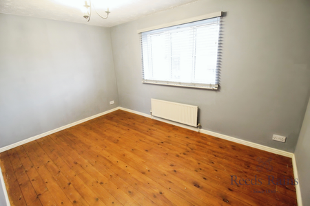 2 bedroom semi-detached house to rent - Photo 3