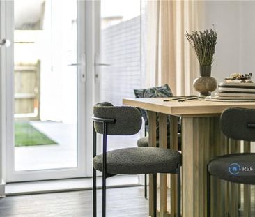 3 bedroom end of terrace house to rent - Photo 5