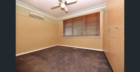 Great Family home with excellent location. - Photo 3