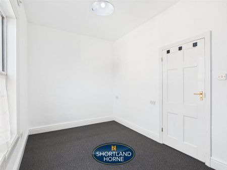 3 bedroom end of terrace house to rent - Photo 5