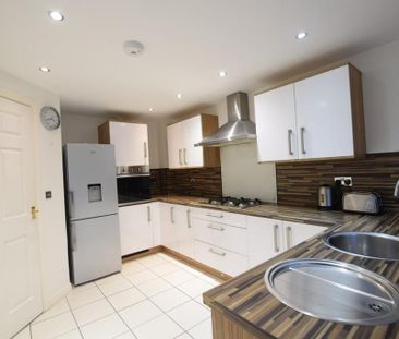 1 bedroom in a house share to rent - Photo 3