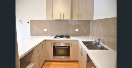 Spacious One-Bedroom Apartment with Approx. 71sqm Internal Living - Photo 5