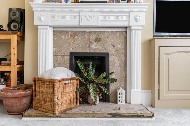 Oakmead Road - Photo 1