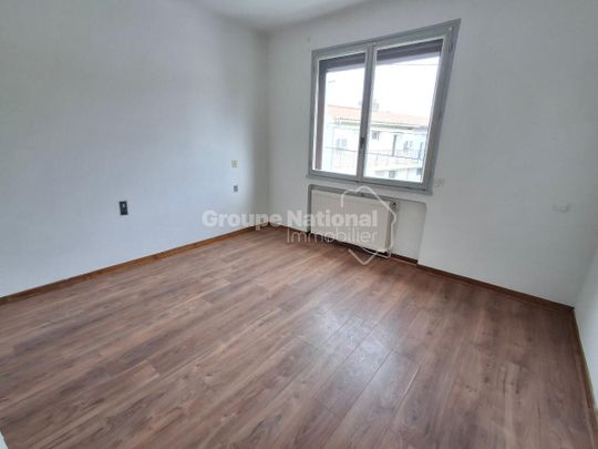 AVIGNON , Maison type 6 de 152 m² avec jardin, - Photo 1