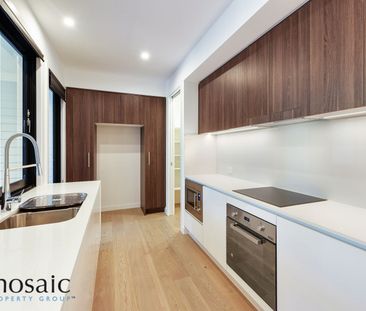 Greenhills By Mosaic - Exceptional Quality in an Exceptional Location! - Photo 3