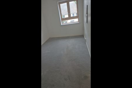 2 Bed Flat, French Walls, B66 - Photo 4