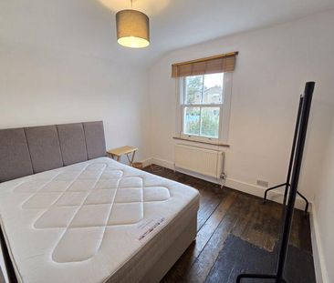 4 bedroom terraced house to rent - Photo 4