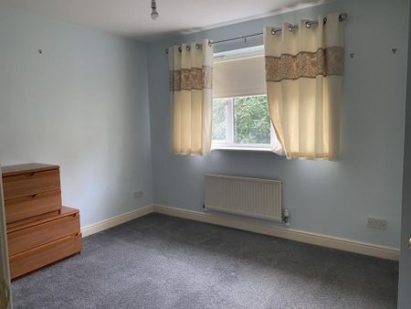 4 bedroom detached house to rent - Photo 4