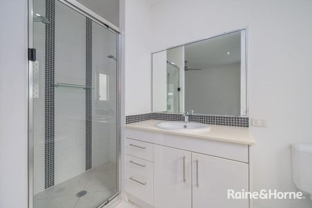 LOW SET FULLY AIR CONDITIONED THREE BEDROOM HOME IN CLINTON! - Photo 4