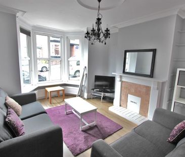 4 bedroom terraced house to rent - Photo 2