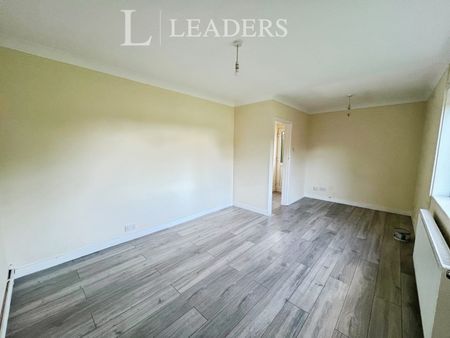 3 bedroom semi-detached to rent Waterworks Drive, Clacton-on-Sea - Photo 3