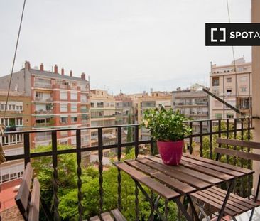 barcelona, Catalonia 08028 - Photo 5