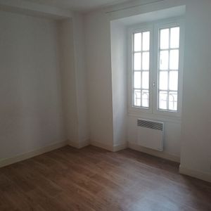 Location Appartement 2 pièces 41m² MONT DE MARSAN 40000 - Photo 2