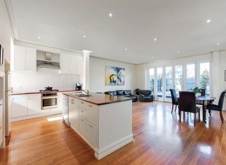 68 Eglinton Street, Kew VIC 3101 - Photo 4