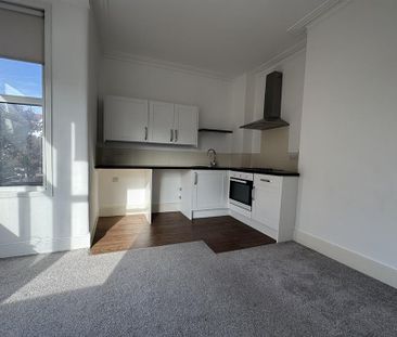 1 bedroom property to rent - Photo 2