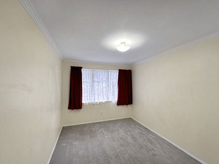 Family living in Trentham - Photo 3