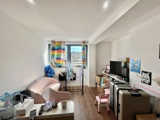 Carlton Square, Nottingham, Carlton - Photo 1