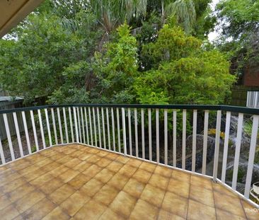 Two bed room home walking to everything - Photo 5