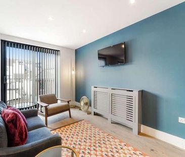 St. Andrew's Road, Surbiton, KT6 - Photo 3