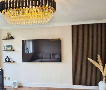 Heath Grove, Soothill, Batley, West Yorkshire, WF17 - Photo 2