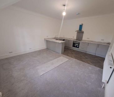 3 bedroom apartment to rent - Photo 6