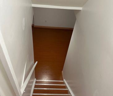 For Lease - 562 Skinner Avenue Unit# Lower, Newmarket, Ontario - Photo 2