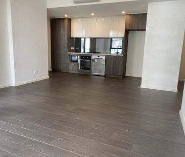 Modern two bedroom unit on 4th floor - Photo 1