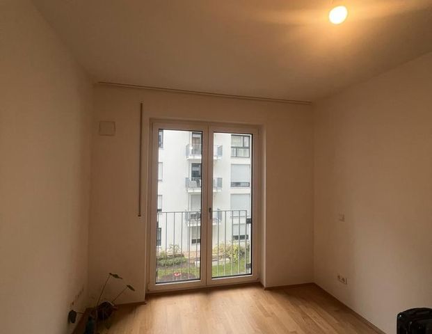 Moderne 2-Zimmer Wohnung mit Balkon in Berlin Wedding - Photo 1