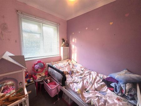 3 bedroom link detached house to rent - Photo 4