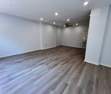 For Lease - 25 whitecap Boulevard Unit# UNIT 29, Toronto, Ontario - Photo 2