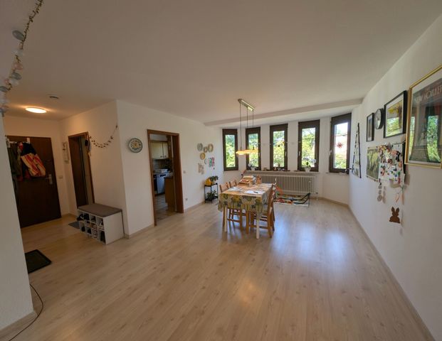 Großzügige 3,5-Zimmer-Wohnung mit 2 Balkonen perfekt gelegen in Böblingen - Photo 1