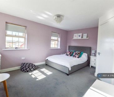 2 bedroom terraced house to rent - Photo 2