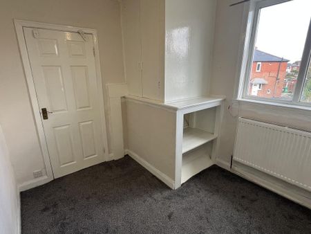 3 bedroom semi-detached house to rent - Photo 5