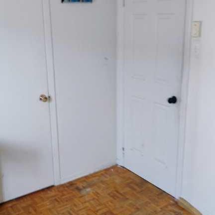 Chambre à louer Montréal-Nord tout inclus 13 pieds par 11 pieds - Photo 3
