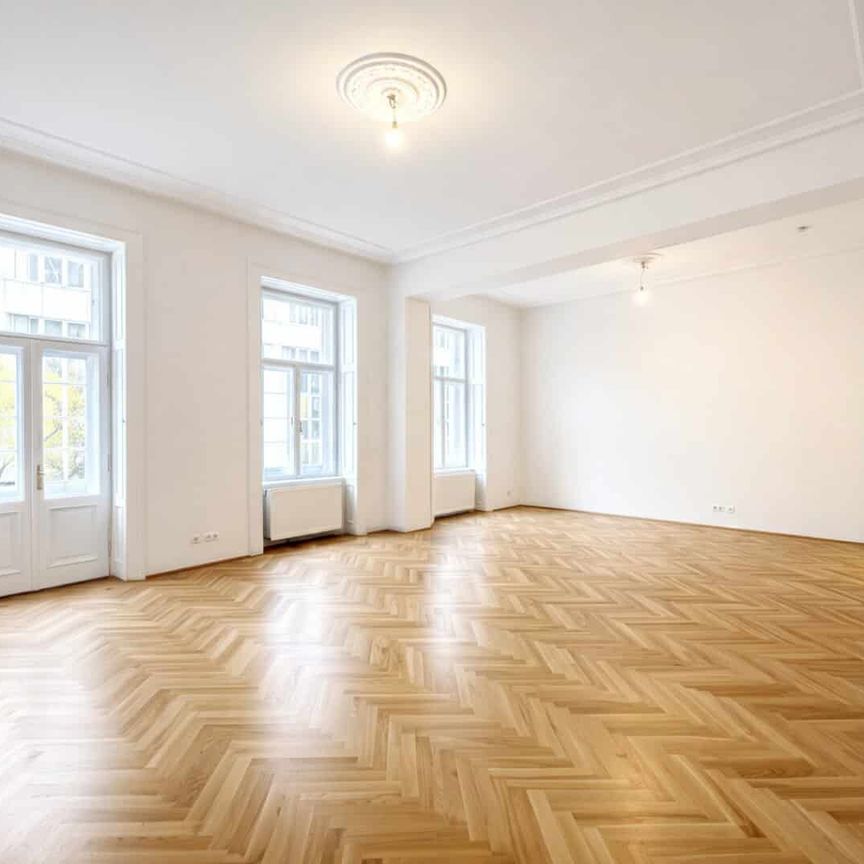 Traumhafte 5-Zimmer Altbauwohnung mit zwei Balkonen - Photo 1