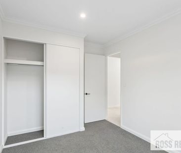 BRAND NEW MODERN HOME WITH QUALITY FINISHES! - Photo 3
