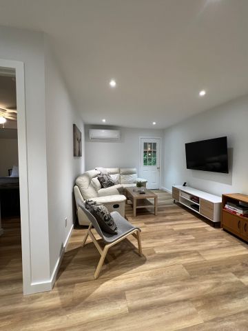 For Lease - 876 Kennedy Road, Innisfil, Ontario - Photo 2