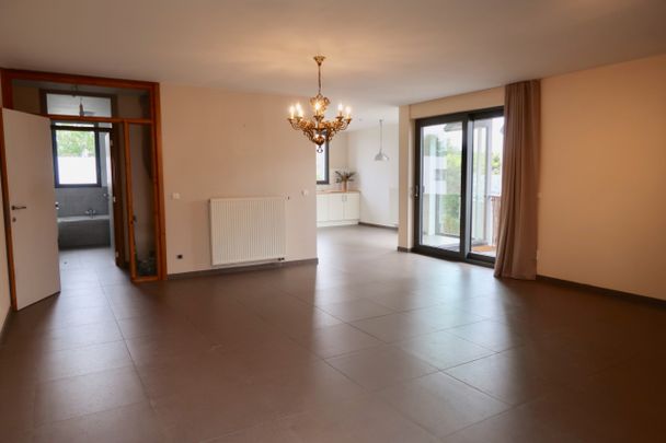 Appartement met 2 slaapkamers en carport! - Foto 1