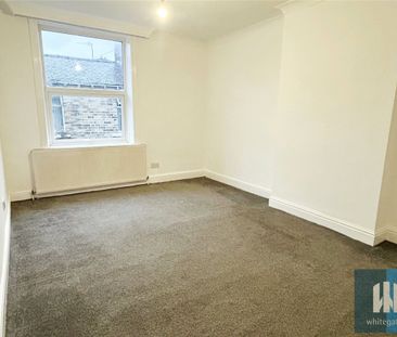 Moss Street, Newsome, Huddersfield, HD4 - Photo 1