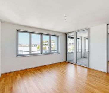 Modern and central apartment in Zurich! - Photo 1