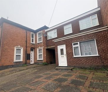 6 bedroom terraced house to rent - Photo 1