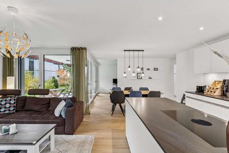 Moderne und lichtdurchflutete 4.5-Zimmer-Wohnung mit Gartenfläche - Foto 2