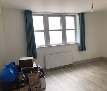 2 Bed Flat, Belmont, BN1 - Photo 1