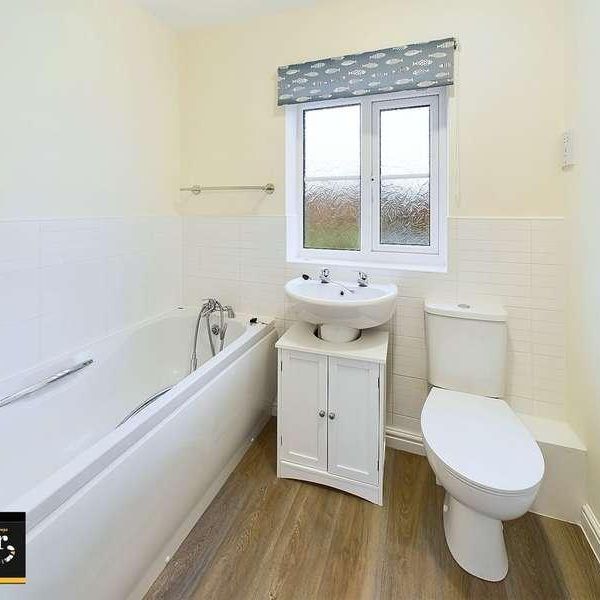 Douglas Avenue, Wesham, PR4 - Photo 1