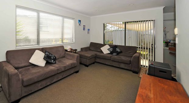 What a Honey - Photo 1