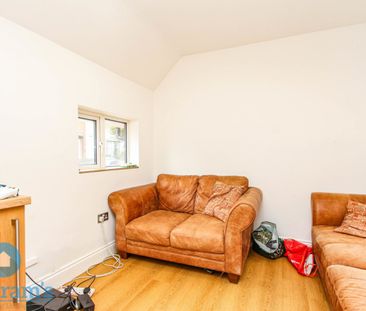 1 bed Detached House for Rent - Photo 2