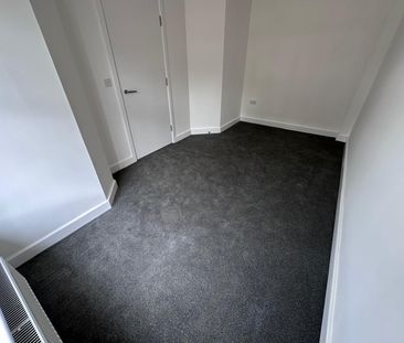 Acacia Terrace, Leeds, Seacroft - Photo 2