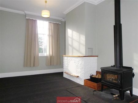 Fantastic Location - 4 Bedroom Family Home - Photo 5