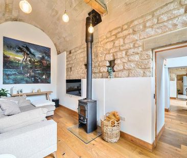 4 bedroom semi-detached house to rent - Photo 6